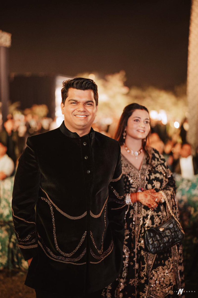 ketan_thakre's tweet image. Happy Anniversary to my wife, my strongest pillar of support. Your patience, understanding, and unconditional encouragement make every challenge easier and every achievement meaningful. Grateful to walk this journey of life with you.

#HappyAnniversary #TogetherForever