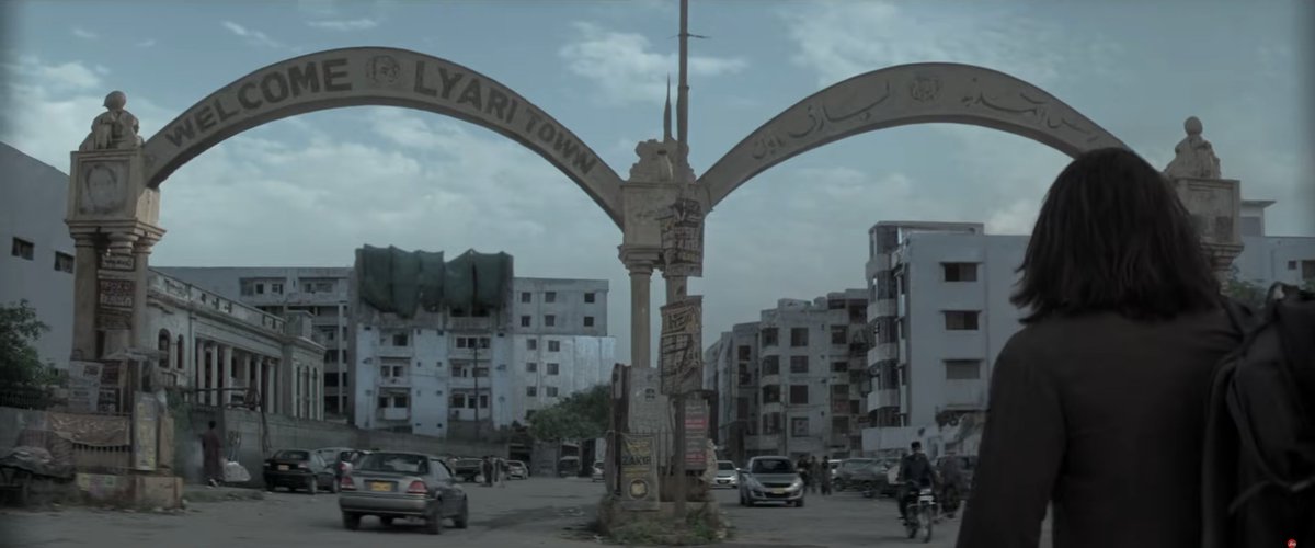 Paperclip_In's tweet image. Dhurandhar has brought Lyari Town in Karachi back into the conversation. The film only touches it briefly, but there’s a side of Lyari that rarely gets mentioned beside gang violence, and it’s real and alive.

A thread on why Lyari is also called Mini Brazil.  1/20