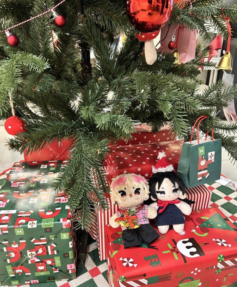 habc26's tweet image. *.❅·🧣⋆·˚ ༘ 🧤