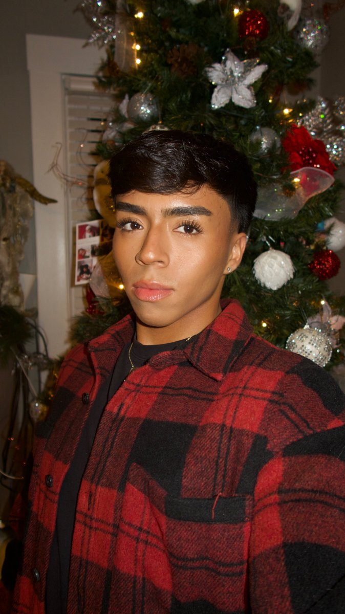 dannyboyctrl's tweet image. Happy holidayss 🫦🤍