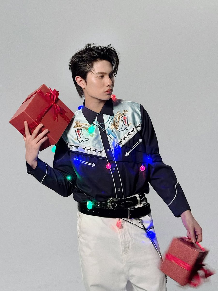 william for christmas photoshoot 🌟🎄 ( #williamjkp )