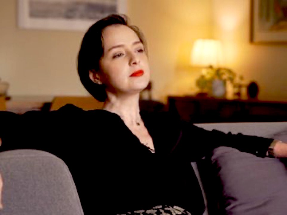 به جای او به قلب من بزن
جهان «ترانه» می‌شود
#ترانه_علیدوستی