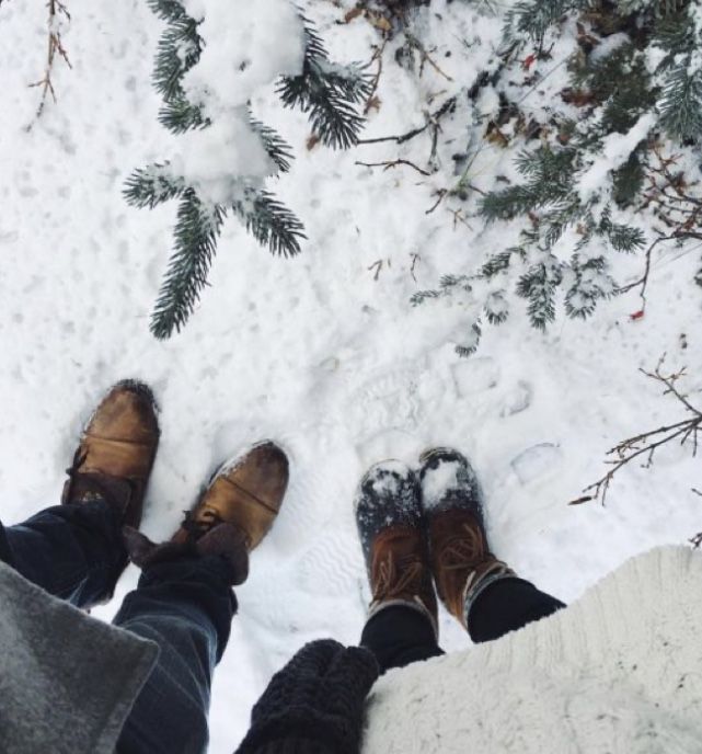 JonathanSims_'s tweet image. Martin and I went for a walk earlier, and it was freezing, so we went back inside to cuddle and watch some TV...
Happy holidays 😊🎇