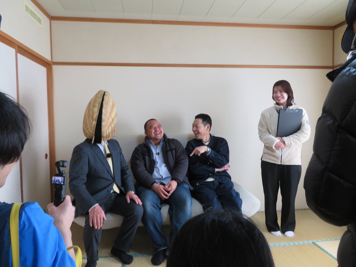 新年あけましておめでとうございます🎍
今年も素敵な一年になりますように！

いよいよ明日放送です👏
永住の地として佐久市は選ばれるのか…！？
皆様ぜひご覧ください😊

『東野幸治は移住したい』
1月4日（日）12時55分～13時55分
ABC朝日放送（テレビ朝日系列全国ネット）