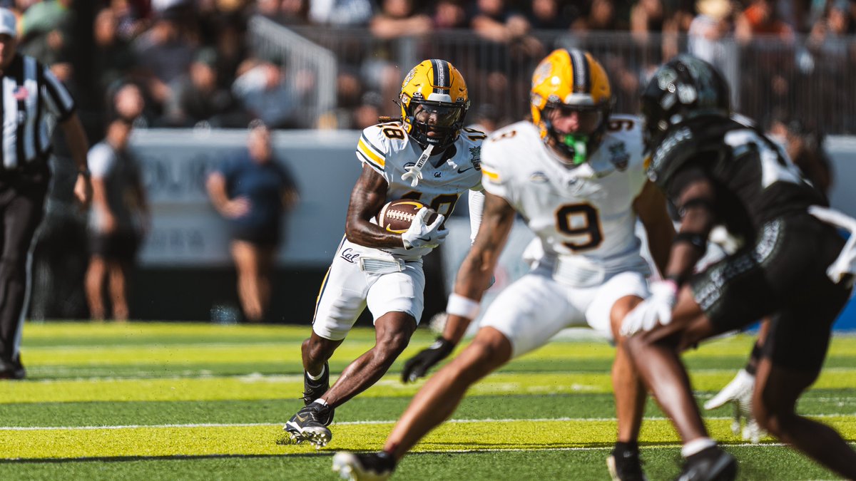 CalFootball's tweet image. Halftime in Honolulu 🏝️

#GoBears