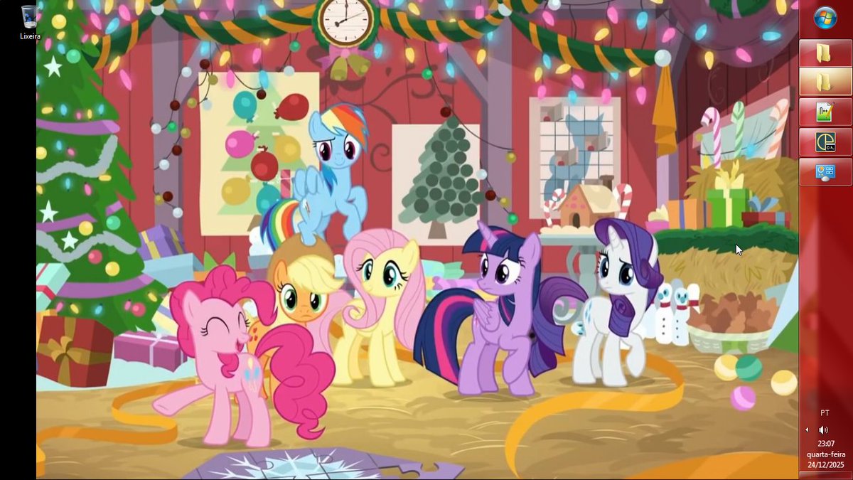 Stake2_'s tweet image. Meu computador decorado para o Natal de 2025 😊:

#Stake2 #Brasil #Natal #Christmas #FelizNatal #MerryChristmas #FelizNatal2025 #Christmas2025 #Natal2025 #MerryChristmas2025