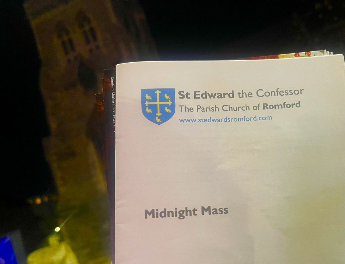 AndrewRosindell's tweet image. A glorious Christmas Eve Midnight Seevice at the Church of St. Edward the Confessor @stedsromford in Romford Market. A magical way to greet the arrival of Christmas Day, with Christian worship and carols in the heart of our town, led by our Vicar of Romford, Father Jordan Palmer.…