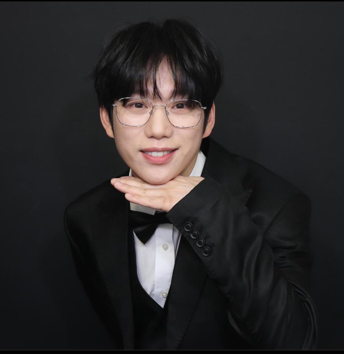 작품명 : 얼빠들아 내 얼굴이나 봐라

감사합니다