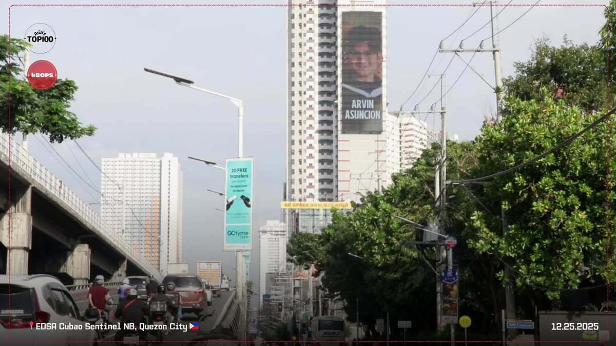 asia_top100's tweet photo. 𝐃-𝐃𝐀𝐘 | TEAM WILL / WILLIEVERS

[📍Advertisement 📸 ]

📆 12.25.2025 Thursday
📍EDSA Cubao Sentinel NB, Q.C 🇵🇭
🕖 06:00 AM - 10:00 PM

** Billboard is viewable on MRT Santolan Station if you are heading north.

Feel free to take a snap of the live LED today, and don't forget to tag us!

#WillAshley 
#LoveYouSoBad
#BarBoysAfterSchool