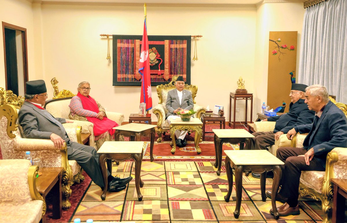 हर्क , 
धरान फर्क ,
होईन त ! 
यो नारा को को ले लगाउनु भो ? 
कस्को ईसारामा, 
डिजाईनमा, प्रयोग भै'ए छ त ? 
🤣🤣🤣🤣😂