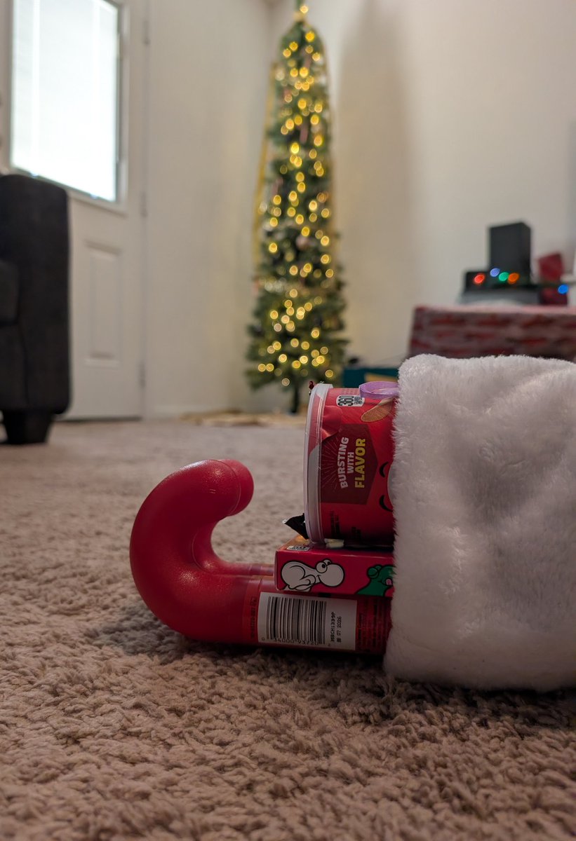 StoneMercy_'s tweet image. Merry Christmas Eve yall