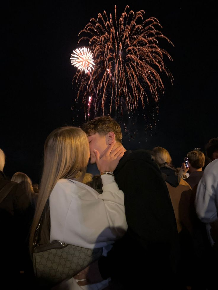 forfunrol's tweet image. El primer 25 de diciembre de muchos, mi amor.