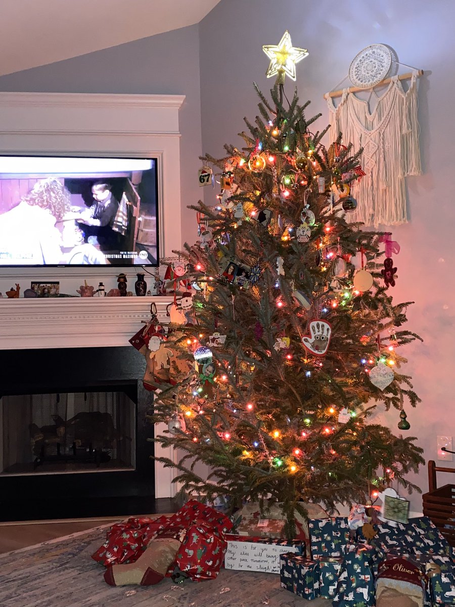 Nicky3Putt's tweet image. Just a Christmas Eve in Charleston 🍻