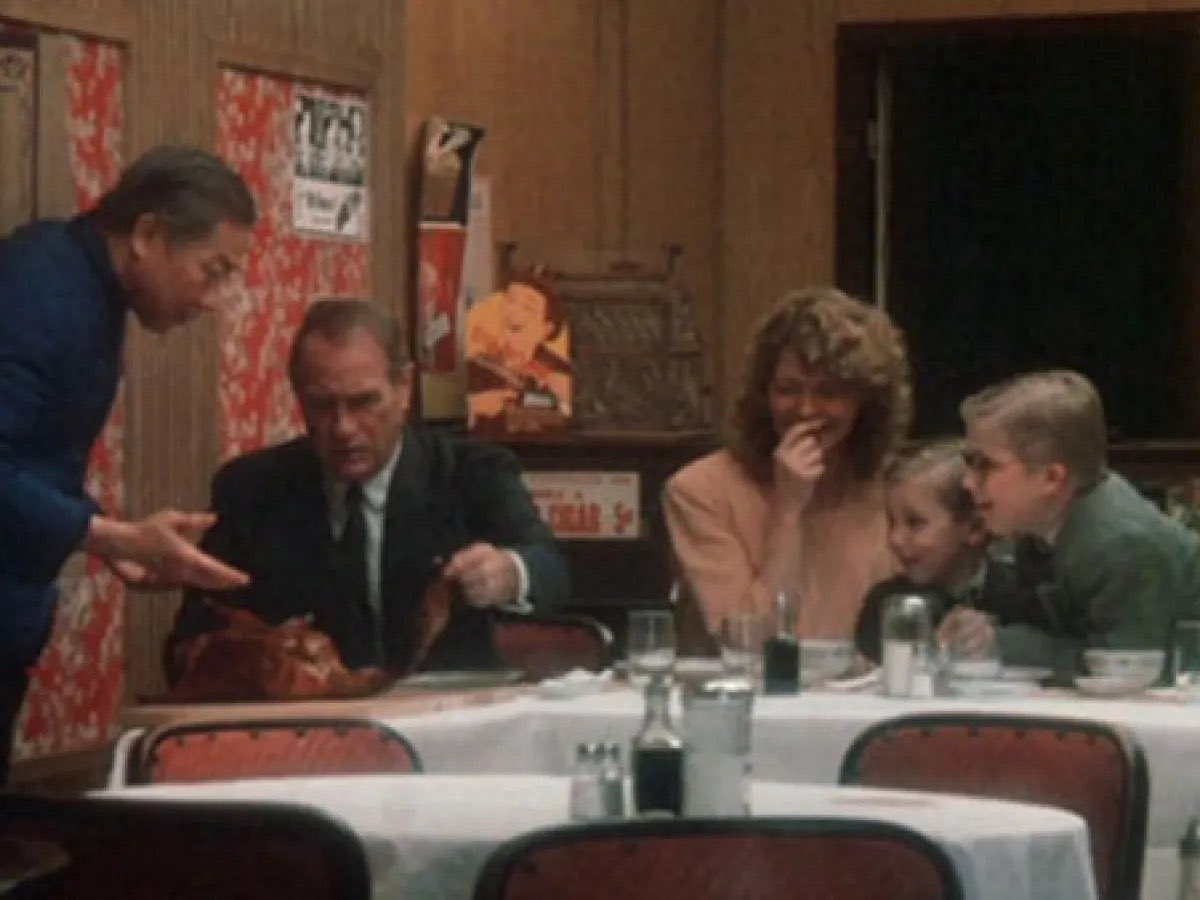 XmasFilmQuotes's tweet image. Christmas dinner is served, and you’ve gotta help yourself to one of these meals. 

Which one of these tables are you sitting at?