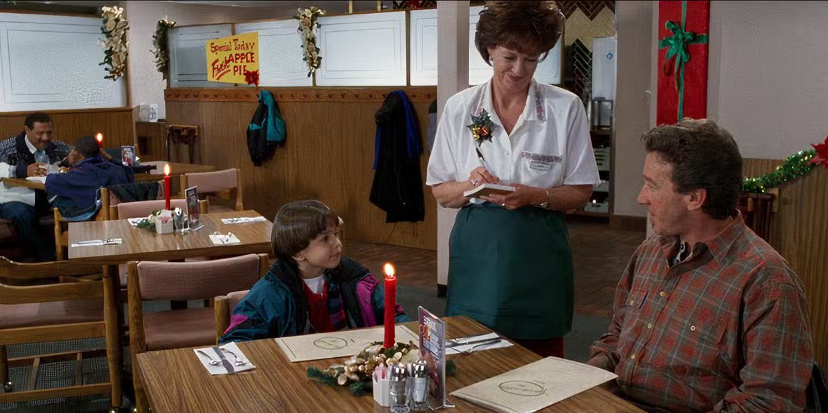 XmasFilmQuotes's tweet image. Christmas dinner is served, and you’ve gotta help yourself to one of these meals. 

Which one of these tables are you sitting at?