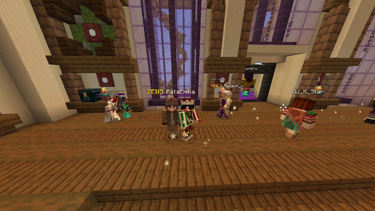 dr0gor's tweet image. Y aca foto con @dvelaazquez, pata, larak y oval💜