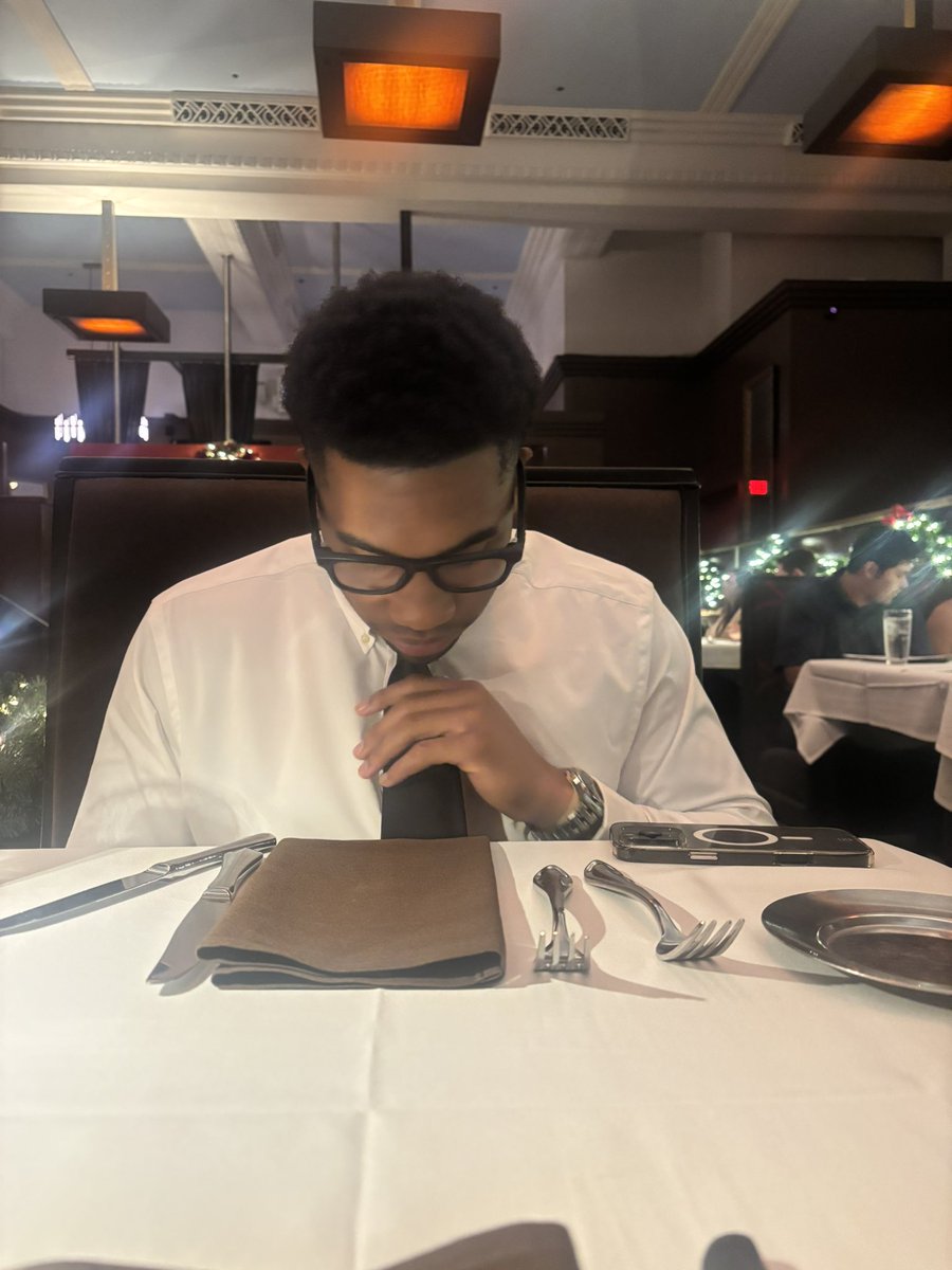 1yeahjay's tweet image. 💳👨🏽‍✈️