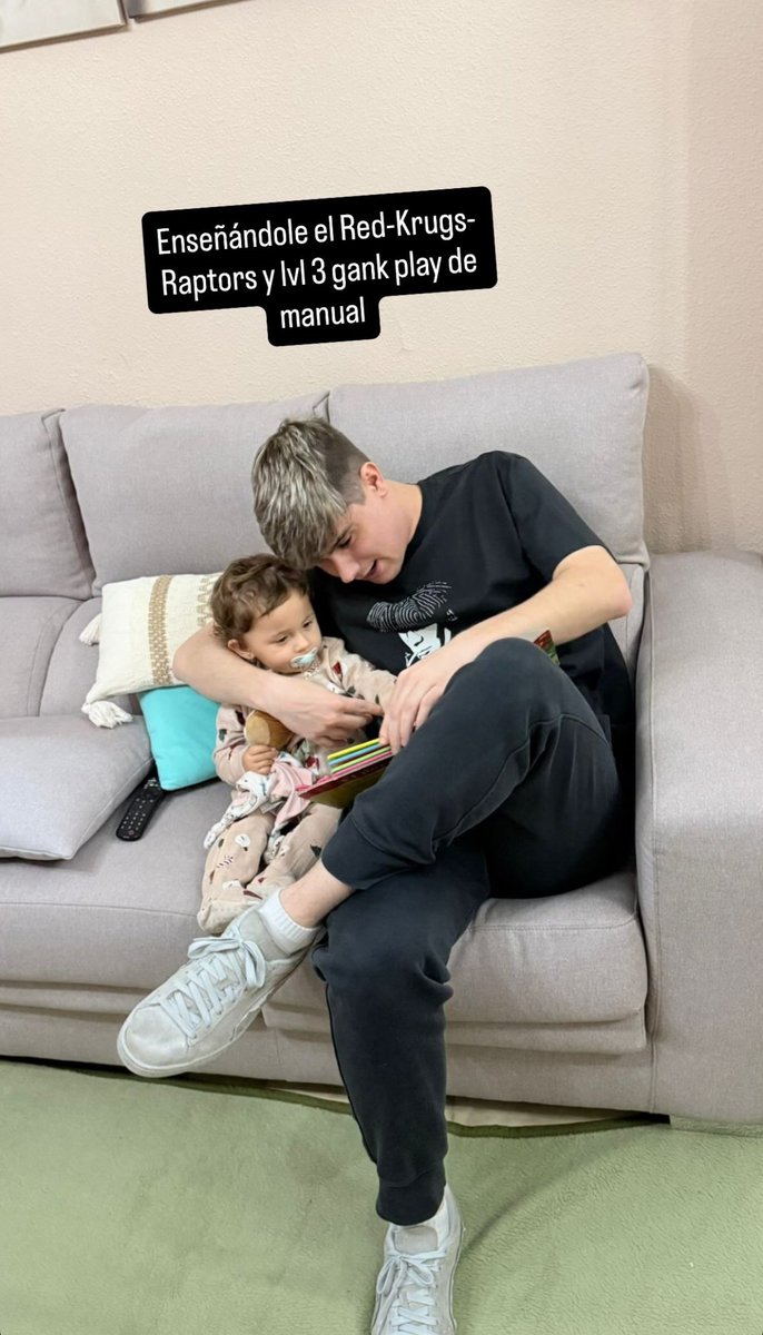 dailyrazork's tweet image. Razork on his ig story @/razorklol 🧡