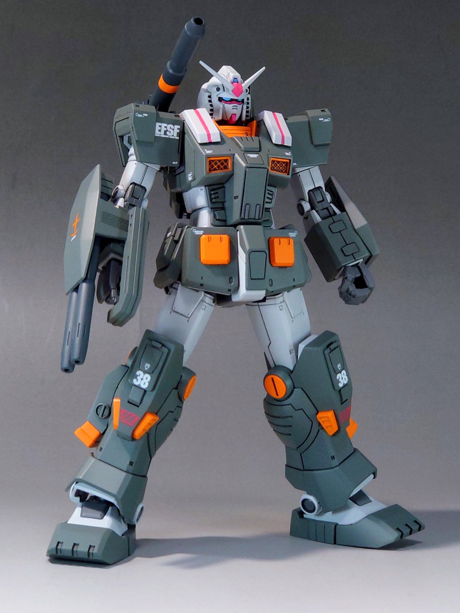 kkk01498266's tweet photo. #MerryXmsv

お揃いカラーのリアル&amp;SDのフルアーマーガンダムです！ https://t.co/QfeC2VP3ac