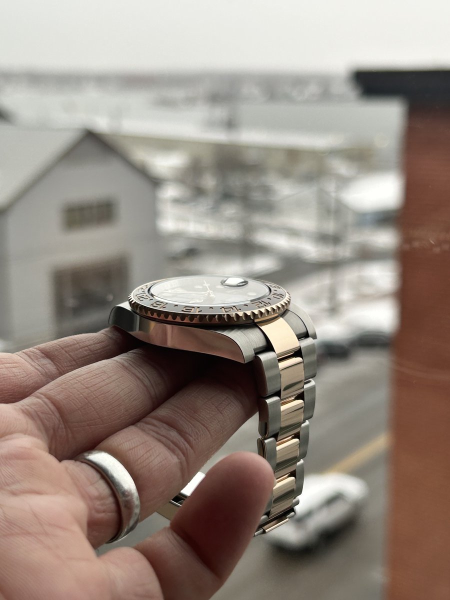 キャスタ tweet media