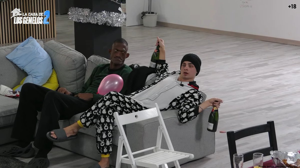 Llegas a casa después de la tardebuena y tu madre te pregunta si has bebido:
#LaCasaDeLosGemelos2D17