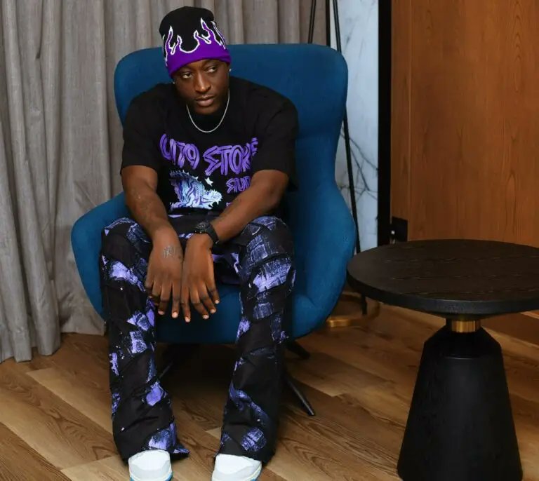 Carter Efe Biography

Odahohwo Joseph Efe, popularly known as Carter Efe, is a Nigerian entertainer. He started as a skit maker with the likes of Sydney Talker, later going into music, and finally, in late 2025, pivoted into streaming. Known for his energetic personality