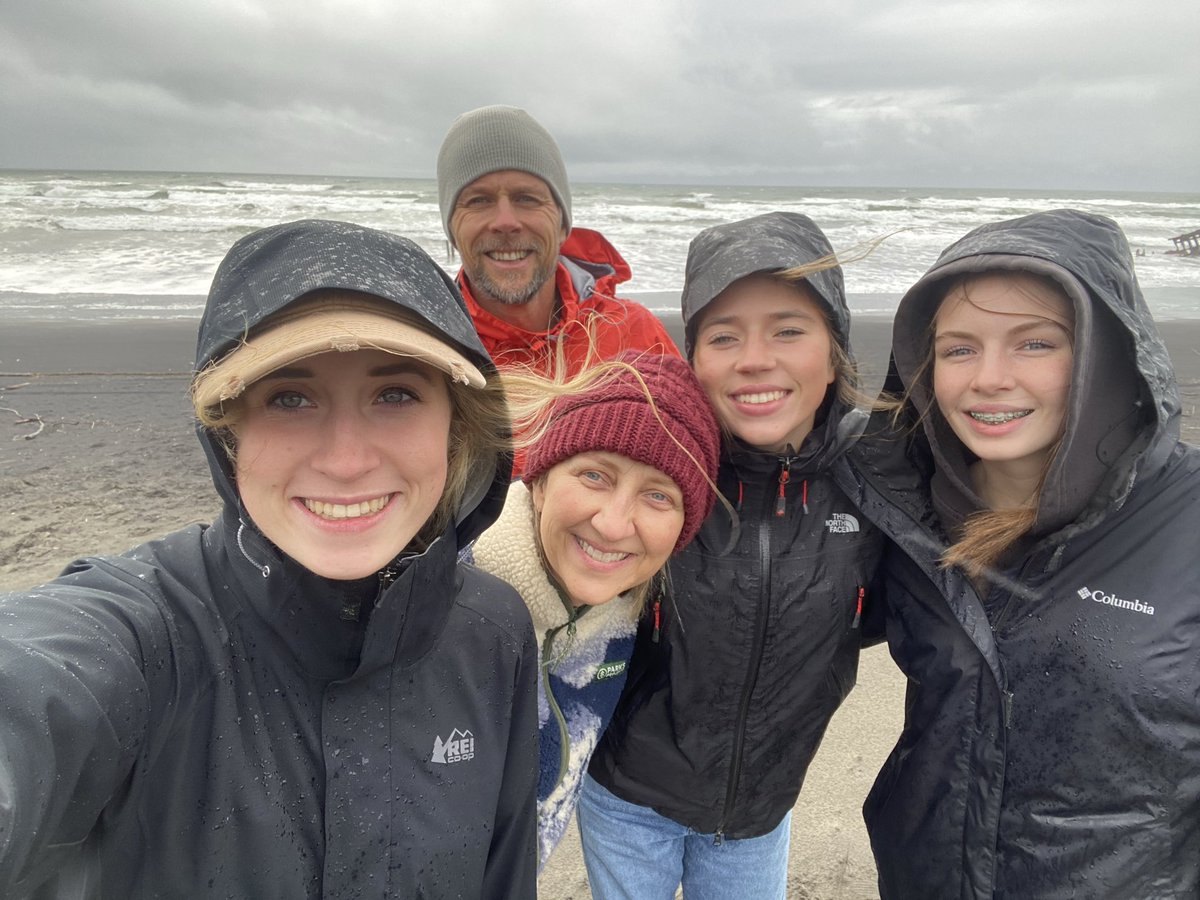 Derek Hiebert tweet media