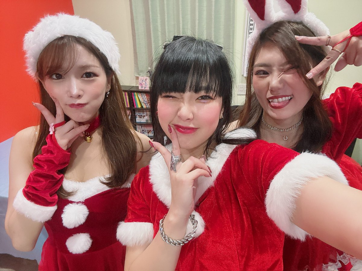 ten6official's tweet image. 106位‼️
TEN6 位‼️

happy MerryChristmas！

#TEN6 
@miinyaaaaan0915 @saya_py0n3 @yakapiiii