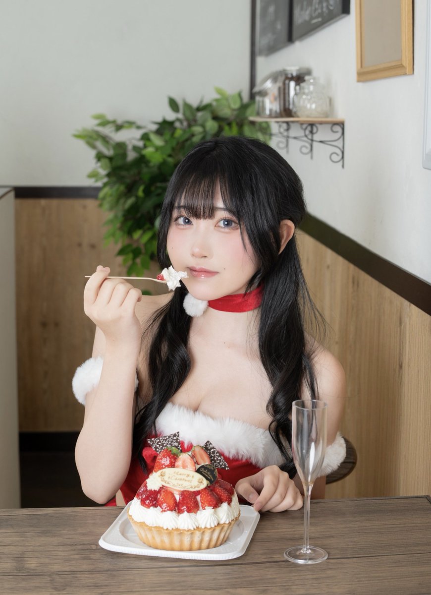 みーたんページ(*˘︶˘*).。.:*♡ みみさんと一緒にケーキが食べれる世界線に行きたい…❤️🎂🫶🏻