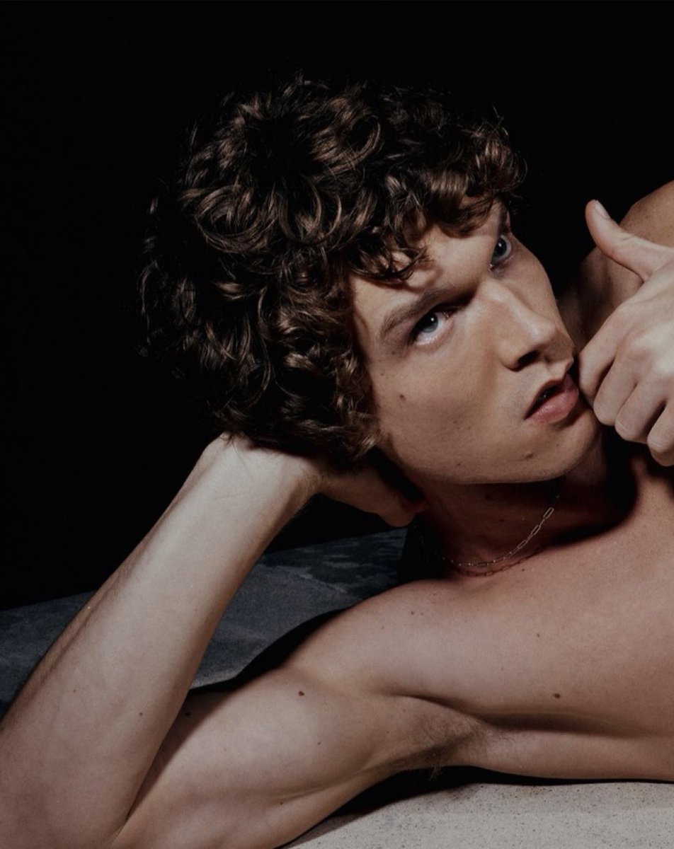 jas *ੈ✩‧₊˚ tweet media