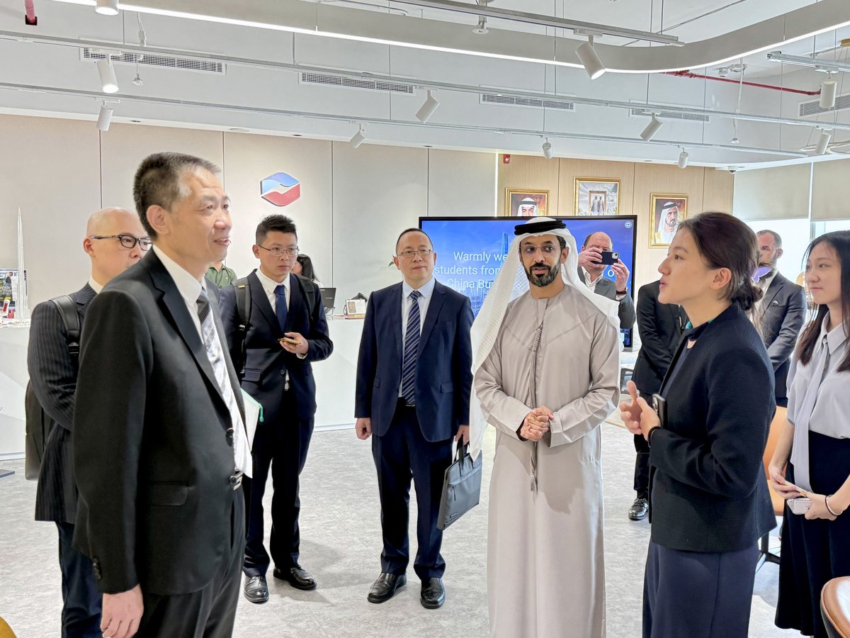 ahmedbinsulayem's tweet photo. An honour to host a delegation from the Shanghai Gold Exchange, led by Chairman Yu Wenjian, and a timely reminder that the future of precious metals will be defined by trust, infrastructure and innovation.

@DMCCAuthority ‘s history and earned credibility in gold and precious metals have helped Dubai rise to become the world’s second leading gold hub, and a key reason why the 13th Dubai Precious Metals Conference at Atlantis The Palm delivered its strongest results yet.

At DPMC, we launched @dmccfinx , designed to connect real world commodity flows with institutional capital, trade finance, fintech platforms and digital asset innovation across the @DMCCAuthority ecosystem, including @DGCX and our wider market infrastructure.

Our discussions with Liu Jianbin, Deputy Managing Director, Trading Centre, Zhu Hui, Risk Management, and Jesse Yang, Managing Director, International Development, focused on market integration, risk management standards and the operational requirements of a modern physical market.

Grant Williams, author and publisher, and Matt Blom, Chief Strategy Officer at @Tokinvest_Cap added important depth on macro conditions and how regulated tokenisation can improve liquidity, transparency and efficiency without compromising governance.

After meeting at @UptownDubai Tower, the delegation toured Hikvision’s showroom and headquarters, before visiting @dmcccrypto where they met @Tokinvest_Cap and received a focused briefing from Matt Blom on institutional tokenisation and the role of compliant digital rails in supporting commodity trade at global scale.

With supportive medium term fundamentals for gold and a positive outlook for 2026 and beyond, Dubai and Shanghai have a timely opportunity to deepen alignment and help shape the standards that will define the next era of the global gold market.

@Economyae @Inv_UAE @thestoryofgold @sca_uae @ESCDubai @DXBMediaOffice @RJCJewellery @BusinessDubai @BrandDubai @dubai @lovindubai @uaeembassychina @mofauae @OFMUAE @DP_World @investopia_ae @centralbankuae @HikvisionHQ @hikvisionmea @UptownDubai