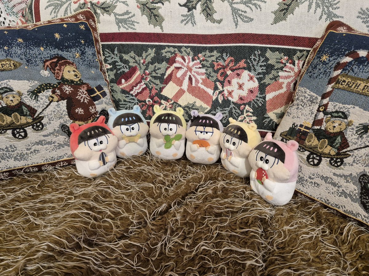 Shadow61479's tweet photo. 🎊 おそ松さん クリスマス 🎄 [2/2]
メリークリスマス Merry Christmas
おそ松 カラ松 チョロ松 一松 十四松 トド松
エスパーニャンコ ❤️ 💙 💚 💜 💛 🩷 🧡
#おそ松さん https://t.co/3kSYOS1I9B