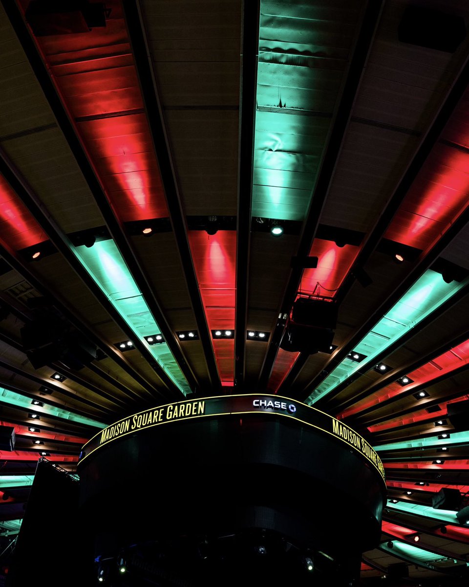 'Twas the night before Knicksmas and all through the gym
Not a backboard was stirring, not even a rim

The jerseys were hung by the lockers with care
In hopes that the New York Knicks soon would be there

Knicks Twitter was nestled all snug in their beds
While visions of