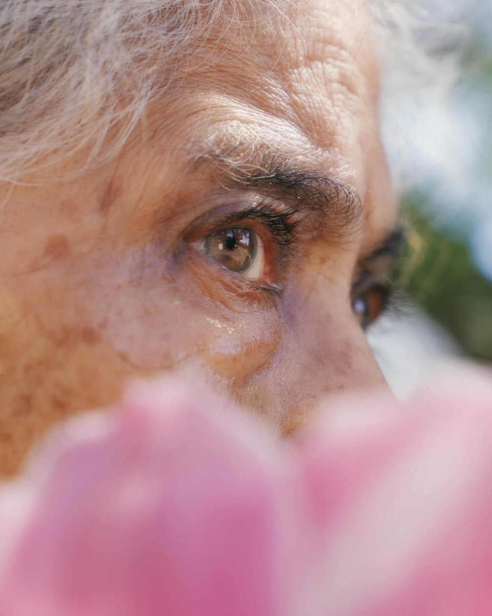 vsco's tweet image. Simrah Farrukh’s photographs carry a clarity of vision that feels instantly recognizable. Her portraits bring a thoughtful balance of mood, composition, and perspective, shaped over years of refining her approach to color and detail.

Learn more: vs.co/Jg7o/k3e80oso