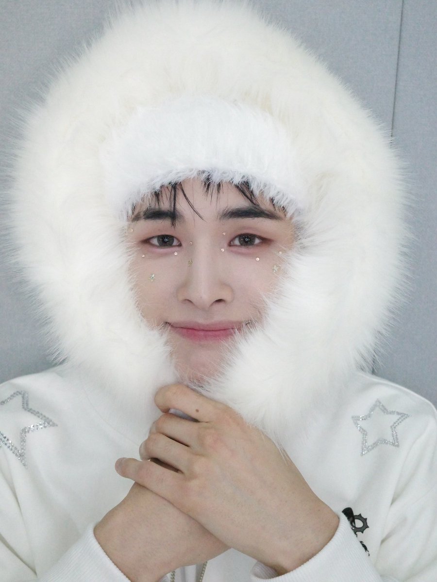 haru☆ Instagram] update HARU(1/3) 🐻‍❄️??? #NEXZ #HARU