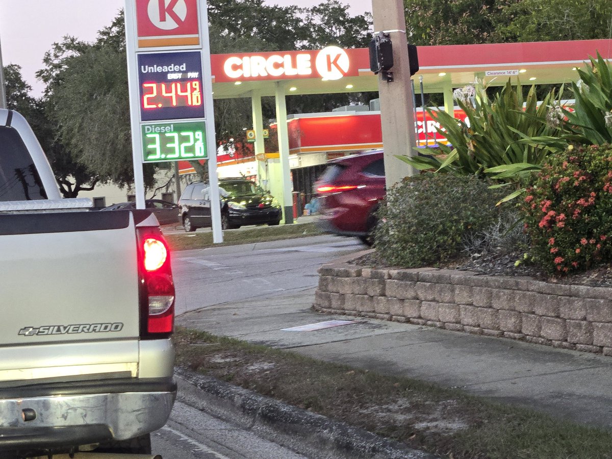 bob_rommel's tweet image. Thank you @realDonaldTrump , all  the Americans traveling thank you for your America First Policies. @A1Policy_FL loving $2.44 gasoline. #HOHOHO