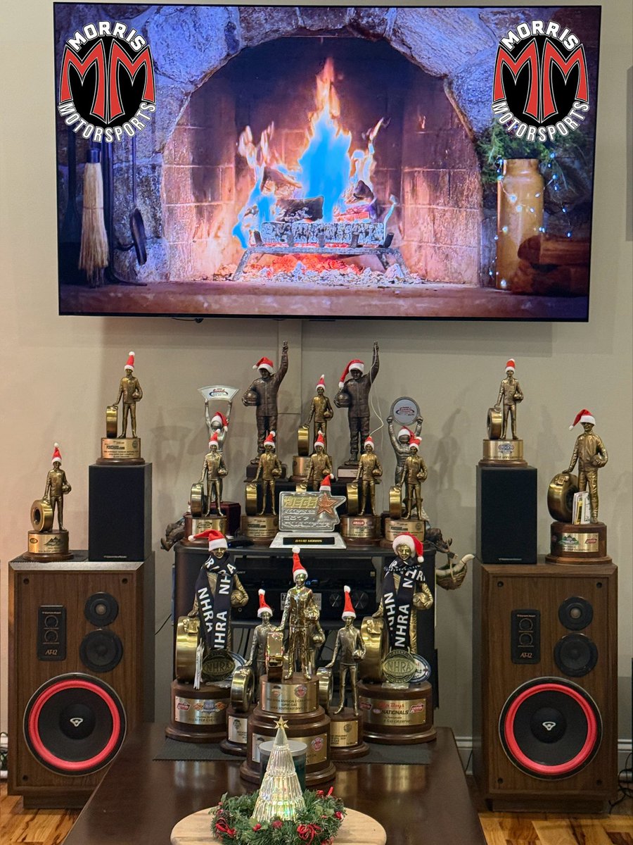 SprRodCrewChief's tweet image. It’s Christmas Eve…  @Southern_RacerX  me, &amp;amp; the gang wanted to wish everyone a Merry Christmas!! 🎄Best wishes  for the holiday season, blessings for health and happiness throughout the new year!!!