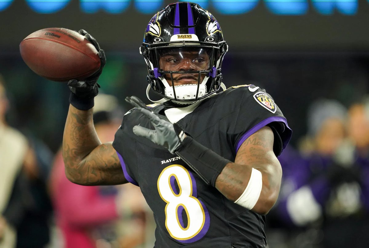 nflrums's tweet image. 🚨🚨NFL RUMORS 

#Ravens Lamar Jackson reportely would love to play with the #Dolphins if Baltimore moved on from him