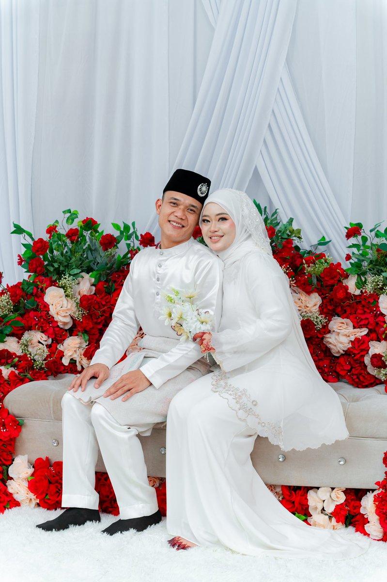 Atheefique's tweet photo. Nurdiana + Fahmi..
Nikah photo at Kampung Taboh Naning, Melaka.. https://t.co/so8sTZyF6Z