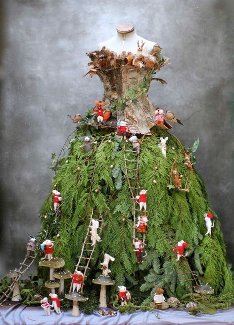 guybead's tweet image. Day 18 - Christmas Tree Dress - Happy Christmas Eve!