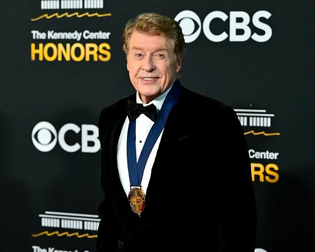 "Turn your face away, from the garish light of day! Turn your thoughts away from cold unfeeling light!  Apparently a preponderance of the TV viewing audience did just that. CBS’s Kennedy Center Honors just hit an all-time ratings low, 2.6M down from 4.1M.