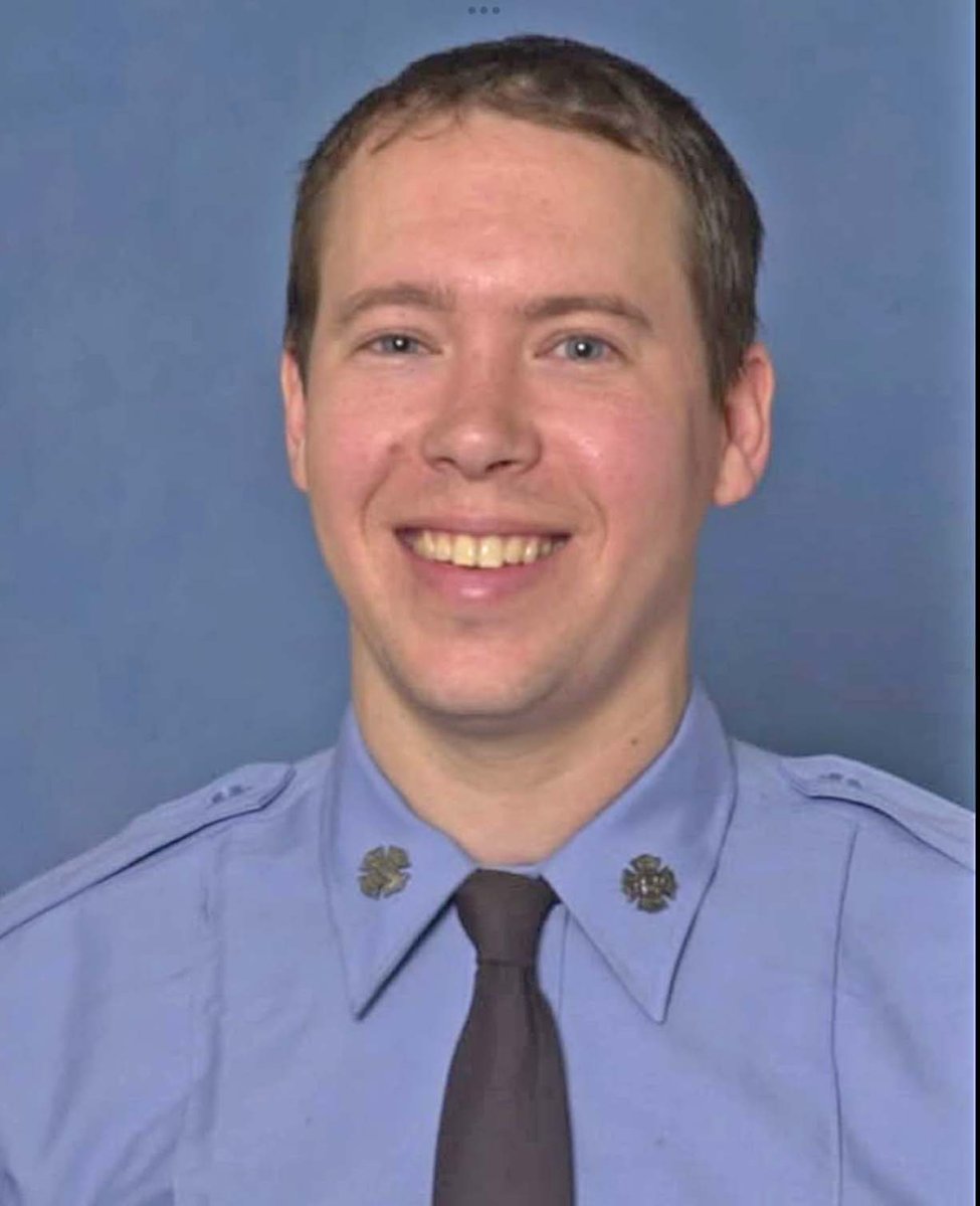 A VINCE DUNN MEMORY

A 9/11 FIREFIGHTER/RESCUE/RECOVERY WORKER’S DEATH

Tom Dunn joined FDNY in 2000 and assigned to Engine 240 Brooklyn
1. September 11, 2001 he responded to the world trade center terrorist attack where he survived collapse of the two towers. That whole day he