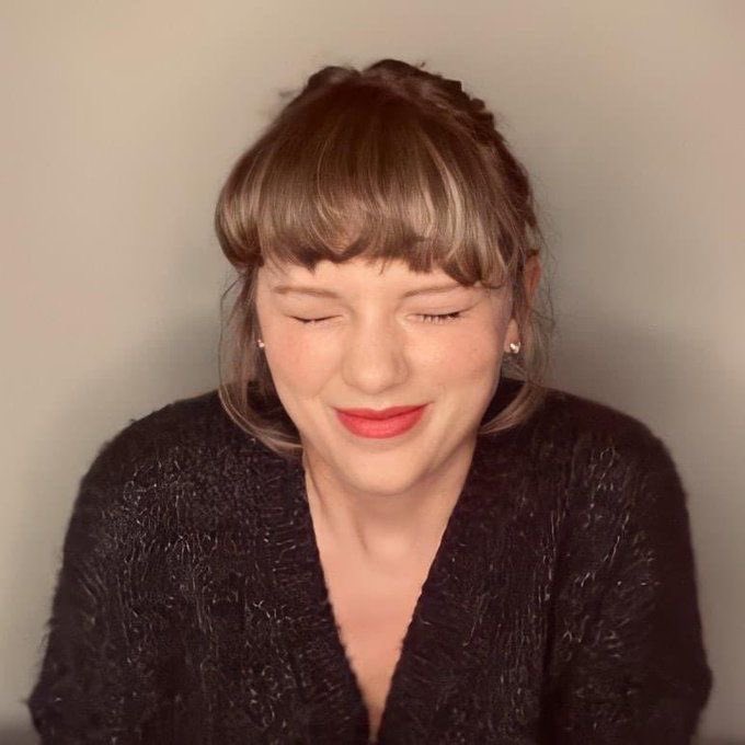 Taylor nose scrunch is the cutest thing ever