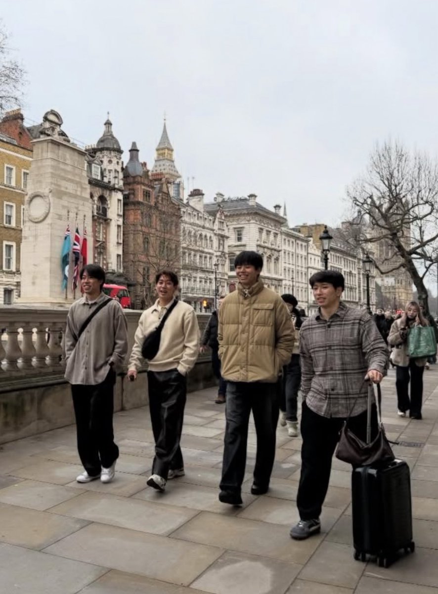 yunabaf's tweet image. 幸大も新も元気そうで良かった♪( ´▽｀)

#三浦颯太 
#佐々木旭 
#高井幸大
 #山田新