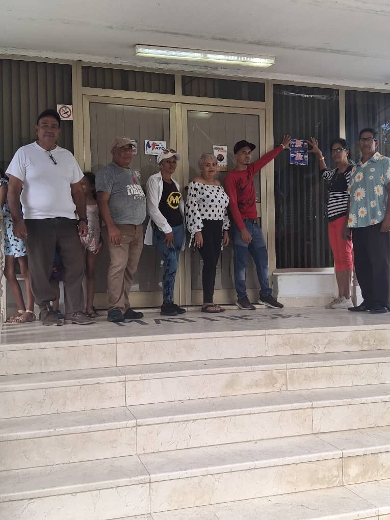Los trabajadores de la UEB MATHISA GRANMA con orgullo y admiración recibimos hoy la distinción de Centro en Revolución por el 67 Aniversario . #JuntosPorCubaCreamos
#Bayamo #Granma #CubaEstáFirme #CubaVencerá
