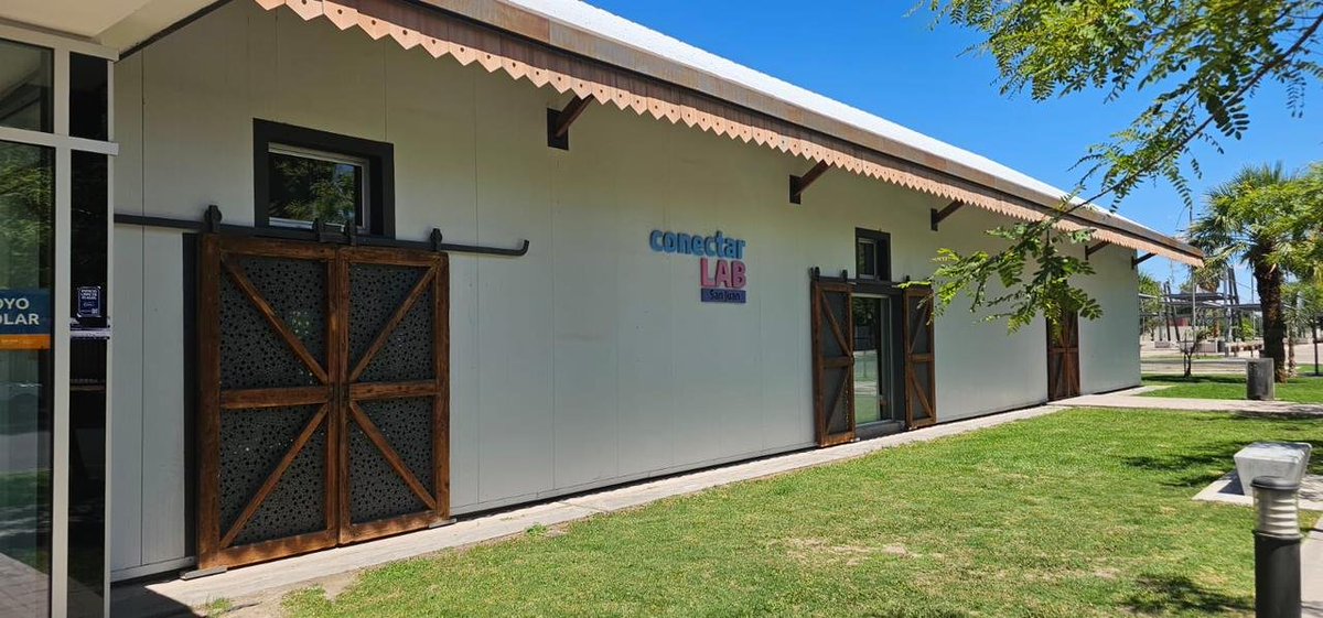 Navidad amarga: Educación despidió a 13 docentes de Conectar Lab sin previo aviso lamecha.ar/navidad-amarga…