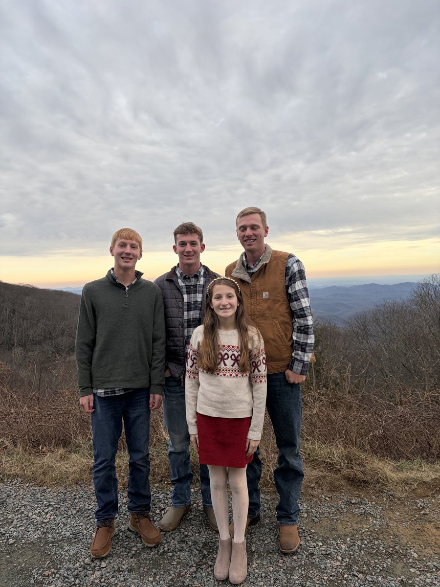 Chris Edwards tweet media