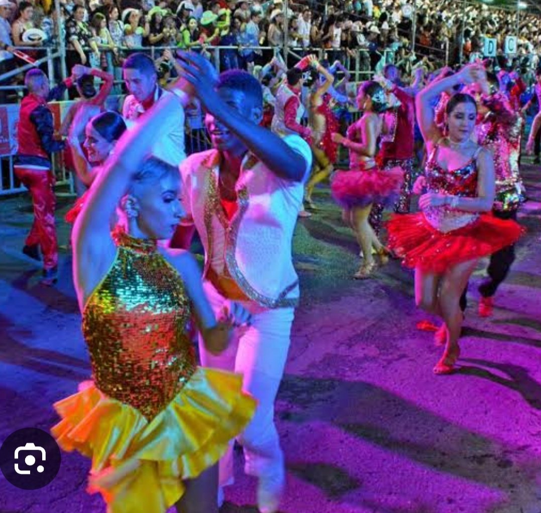 JorgeIvanOspina's tweet image. Sabían ustedes que el Salsodromo nace en el año 2008 en nuestra 1era  administración, como reemplazo el 25 de diciembre de la cabalgata. Sabían que la primera vez que lo hicimos fue en la Avda Roosvelt y terminamos en el Pascual con un gran concierto. ¿ El Poder para que ?  para…