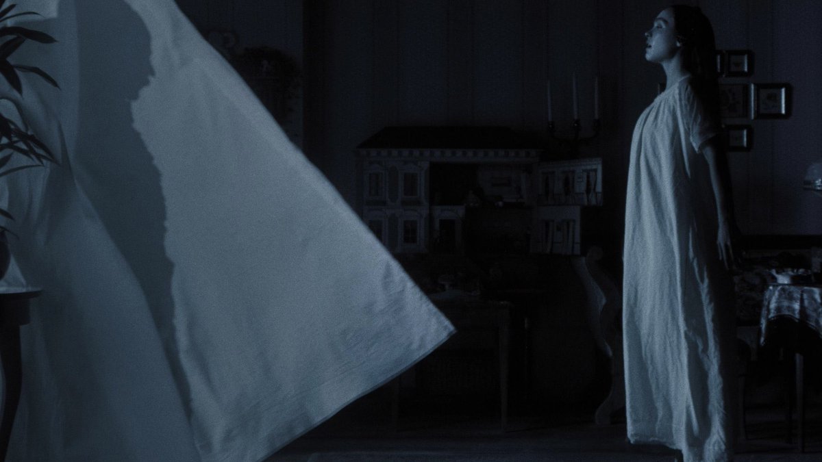 thebirthofvnus's tweet image. nosferatu christmas ⋆°.☾⋆.ೃ࿔*:⋆