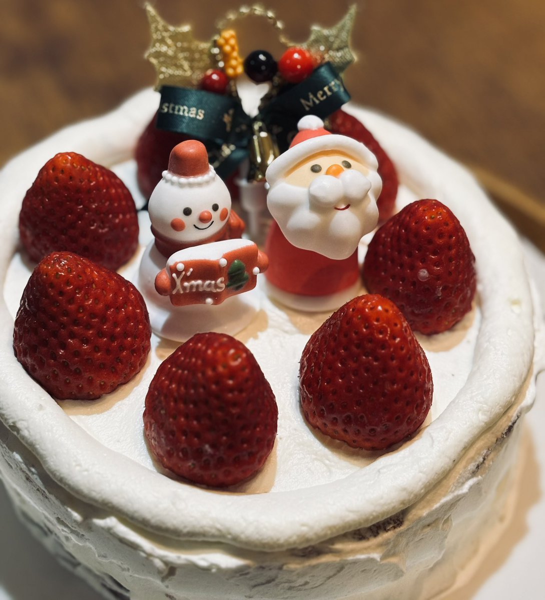 yunk99's tweet photo. メリークリスマス🎄
ケーキ作ったよ😄大好きなモントンで！ https://t.co/K2Wl4prqTW